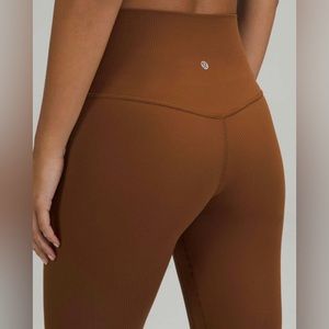 Lululemon Align Ribbed High-Rise Pant 25"
Roasted Brown